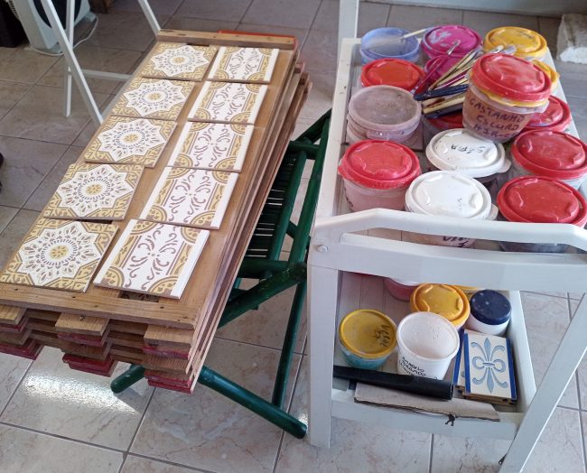 Azulejo Padrao réplica de azulejos antigos em tons de castanho