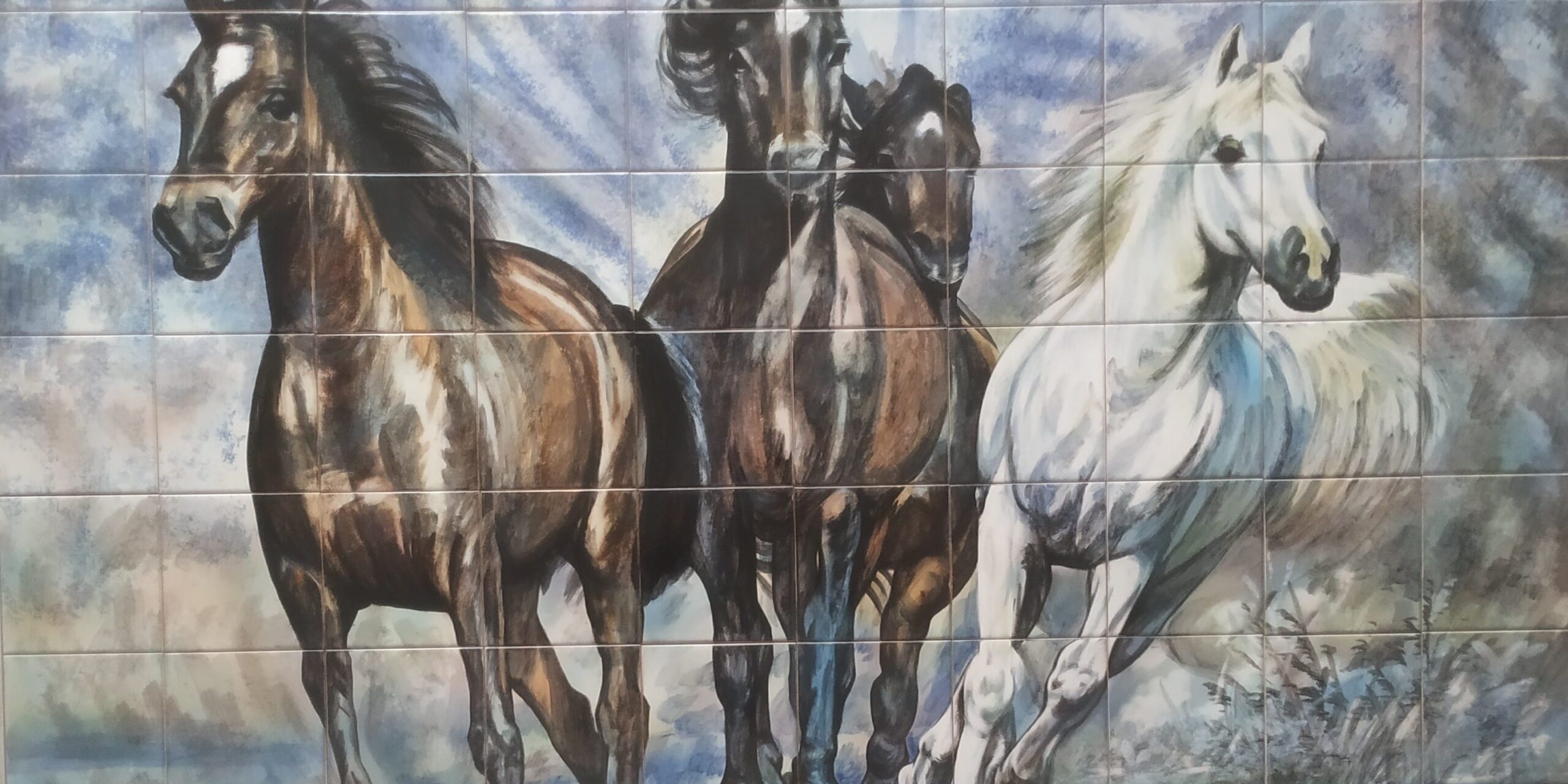 Painéis de azulejo com motivo cavalos selvagens